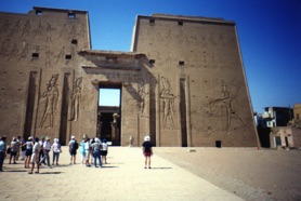 KOM OMBO KOM OMBO
